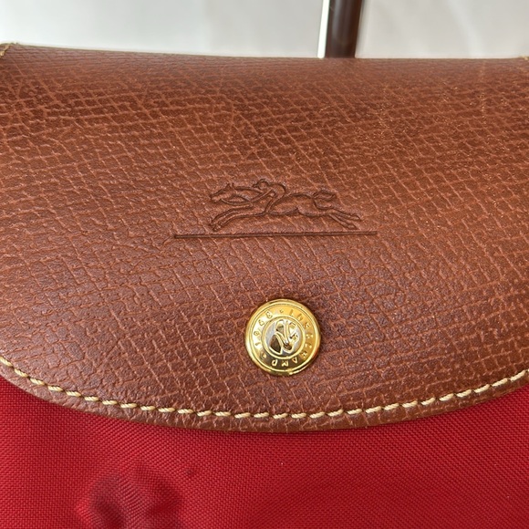 LONGCHAMP  red LE Pliage medium size leather top handle bag. - Picture 3 of 16